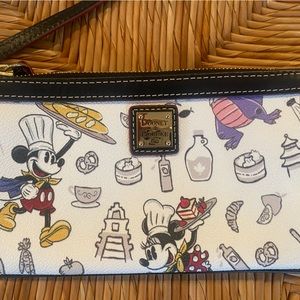 Rare Disney Dooney Epcot Food & Wine Wristlet